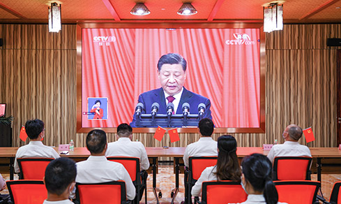 “勠力同心，，，，， 勇毅前行”  <br>全体党员集中收看二十大开幕盛况